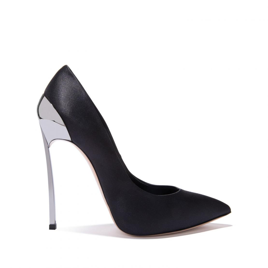 Femme Chaussures à talons Chaussures à talons Casadei Escarpins Velours Casadei en coloris Noir 